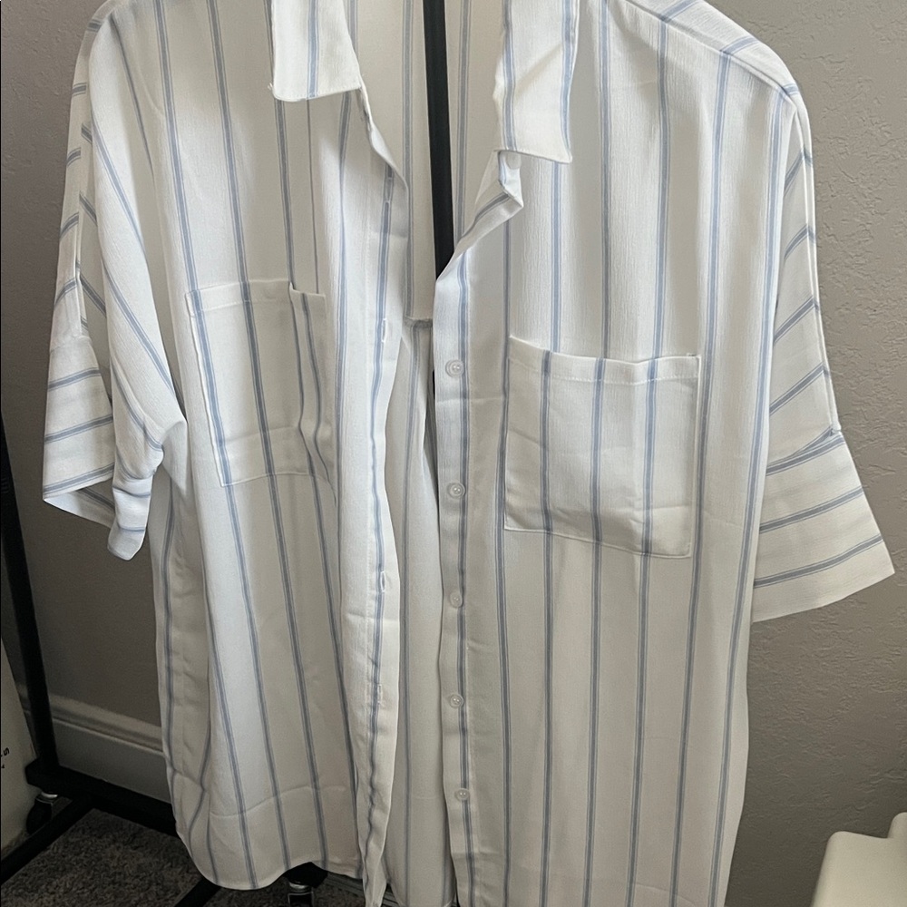 Womens White and Blue Striped Shirt